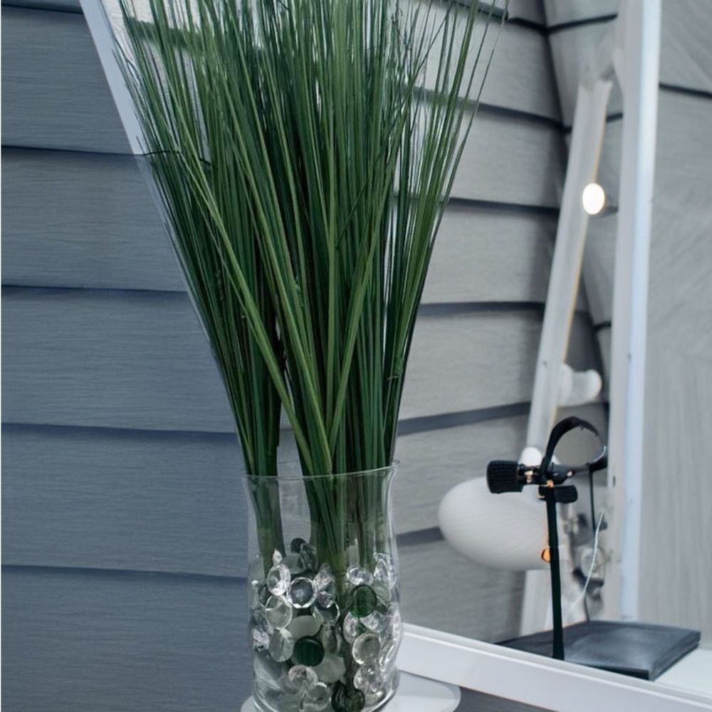 Elegant Green Grass Arrangement in Clear Vase